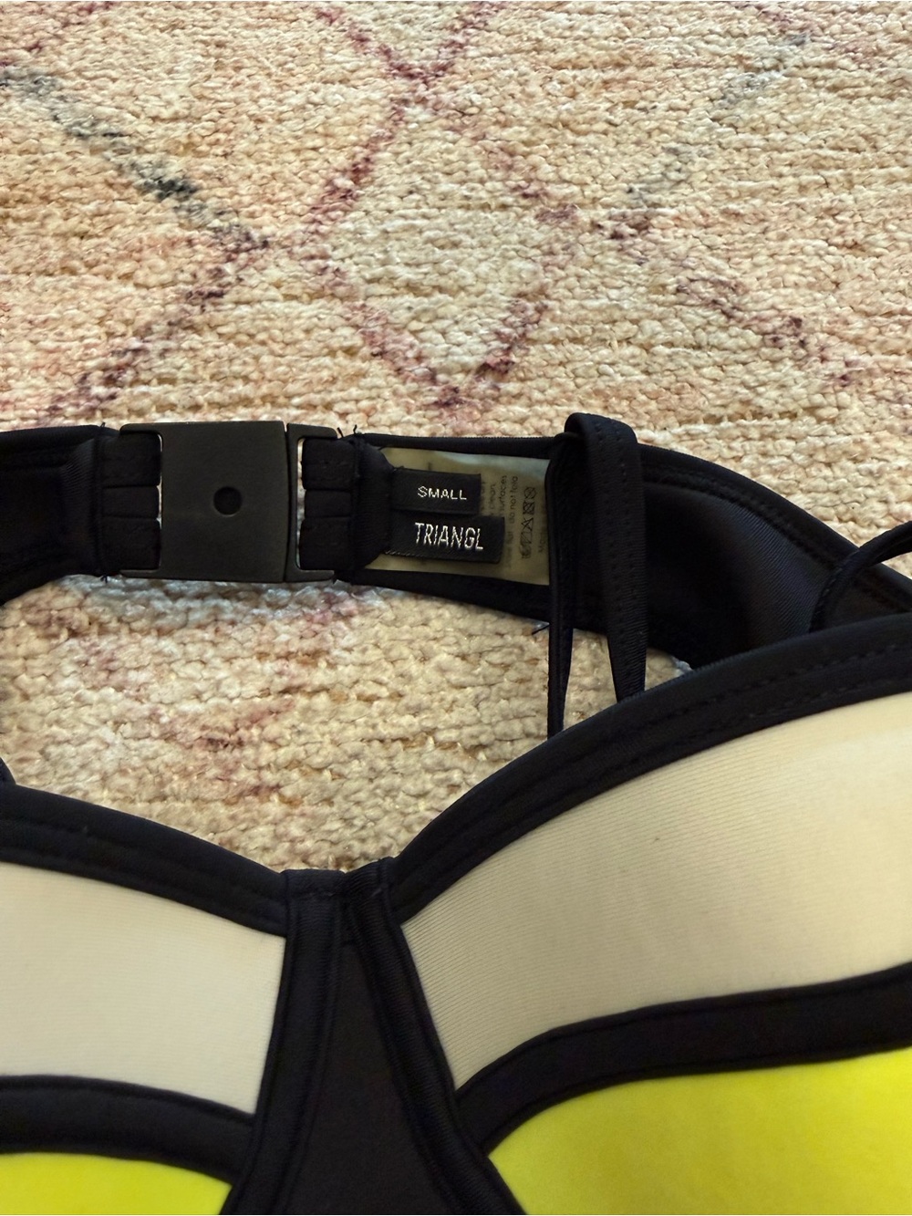Multiple swimsuits - Picture 9 of 10